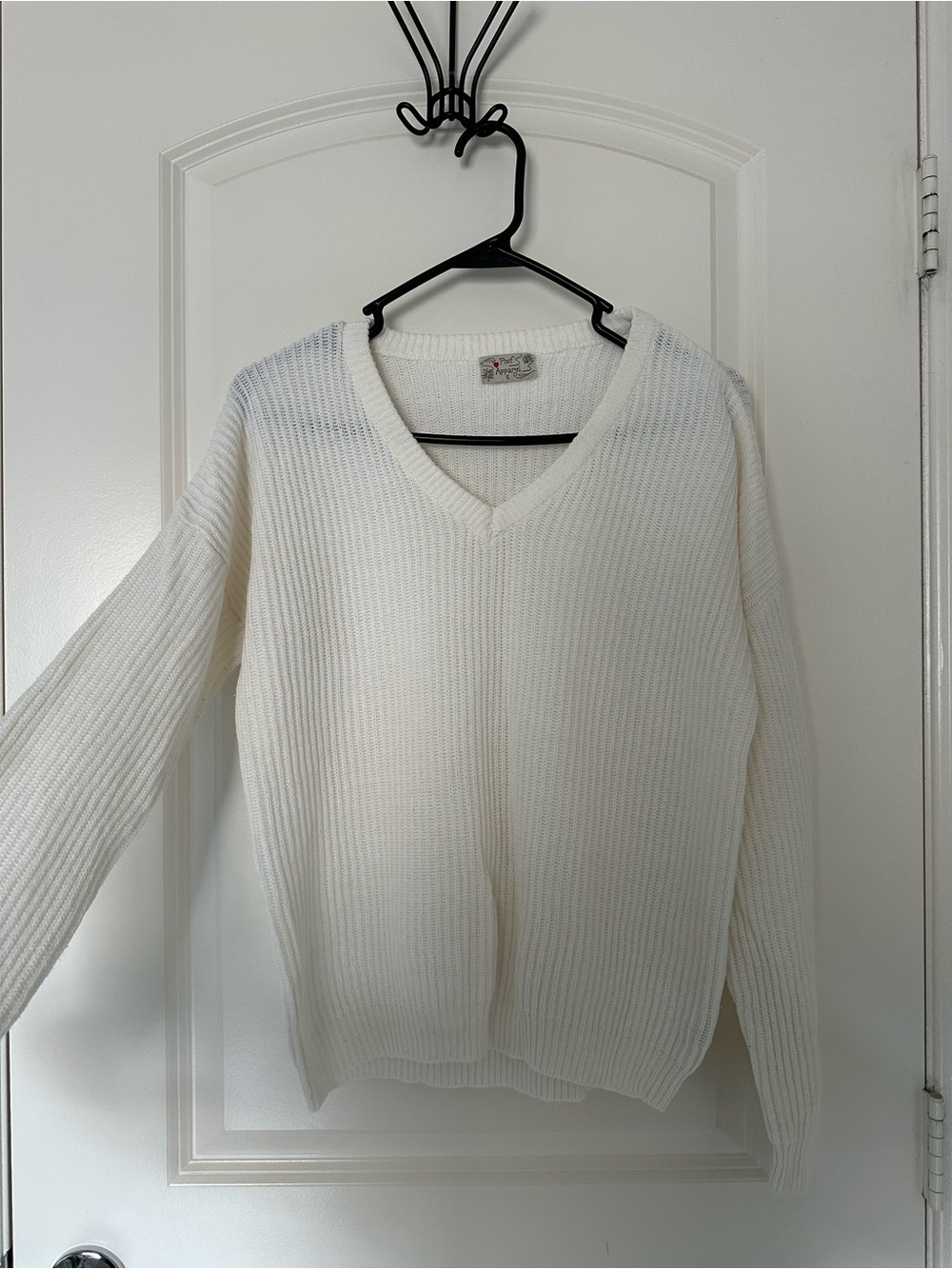 White Ribbed V-Neck Sweater - Picture 2 of 6